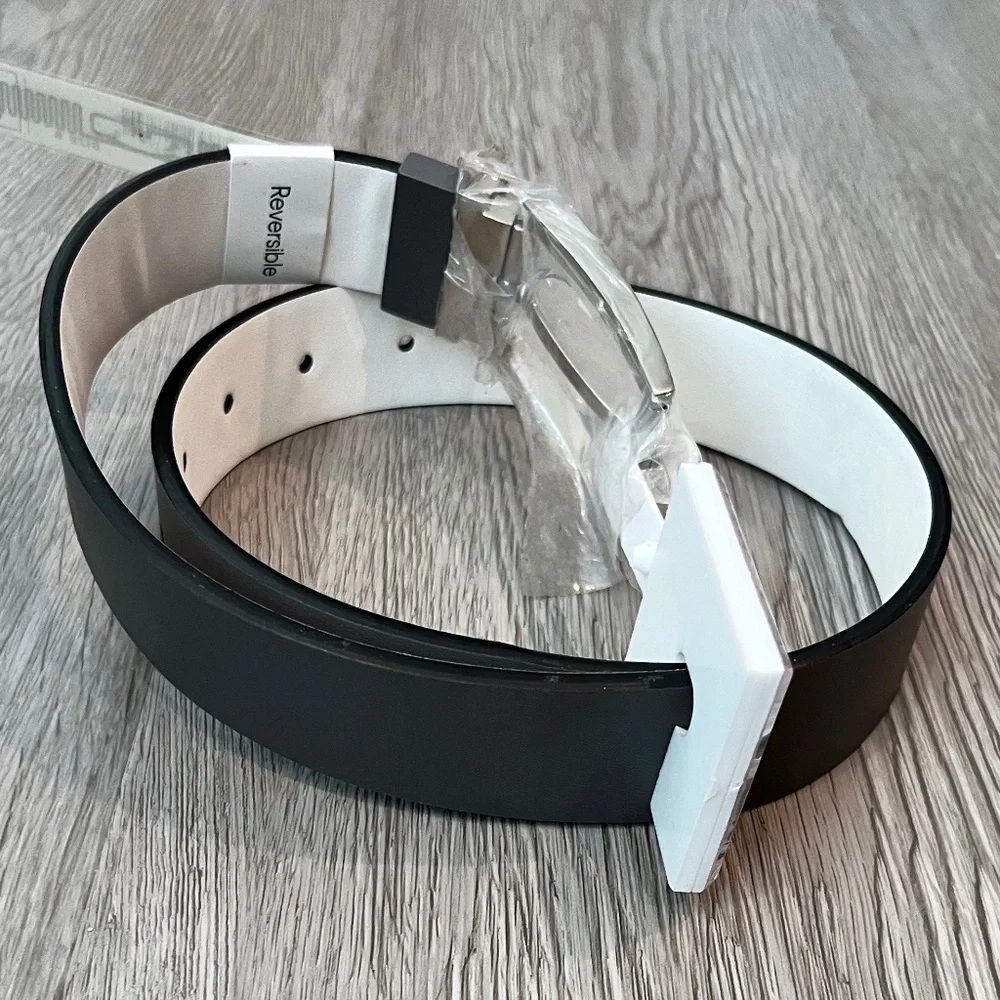 (NWD) Calvin Klein Big Boys Reversible Leather Belt Gray/White Size S (22-24)